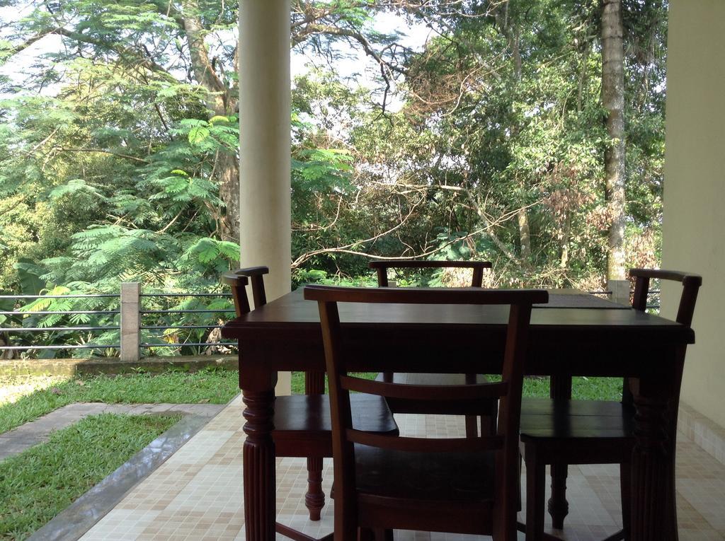 The Villa Kandy Bagian luar foto